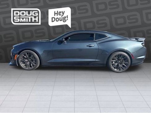 Used 2021 Chevrolet Camaro ZL1 RWD image 2