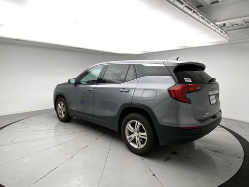 Used 2020 GMC Terrain SLE FWD image 3