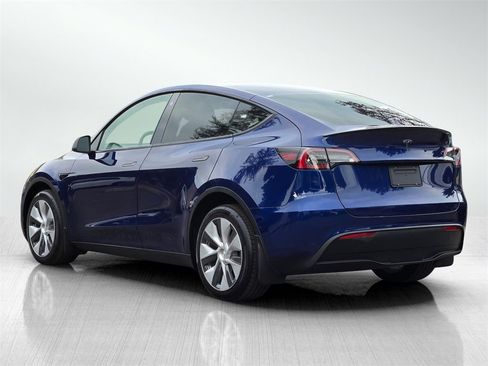 Used 2023 Tesla Model Y Long Range image 6