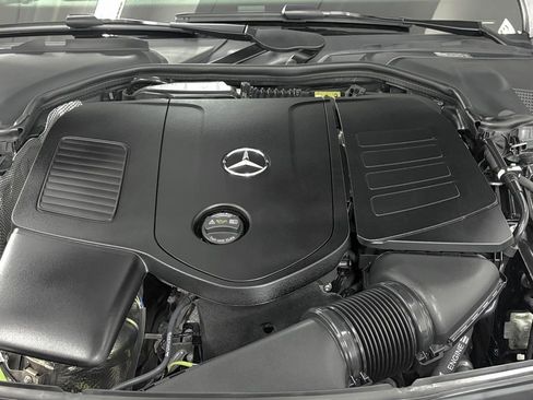Used 2025 Mercedes-Benz C 300 4MATIC Sedan image 12