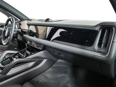 Certified 2026 Porsche Cayenne S AWD/4WD image 26