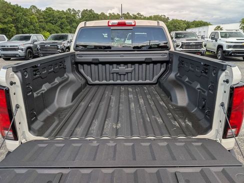 New 2026 Chevrolet Colorado ZR2 w/ Technology Package AWD/4WD image 33