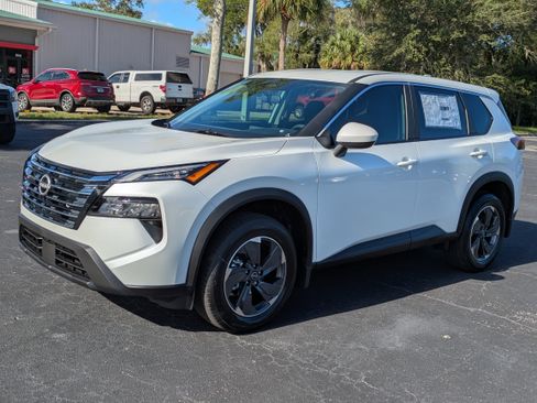 New 2026 Nissan Rogue SV image 8