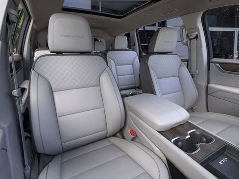 New 2025 GMC Acadia Denali w/ Super Cruise Package image 16