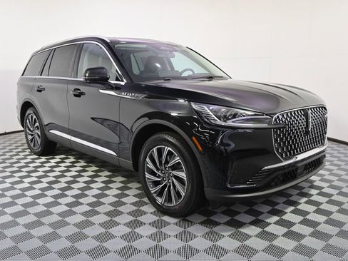 New 2026 Lincoln Aviator AWD image 8