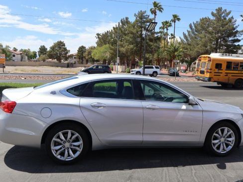 Used 2017 Chevrolet Impala LT w/ Convenience Package FWD image 8