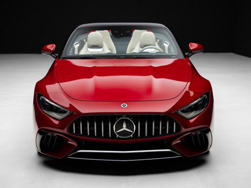 Used 2022 Mercedes-Benz SL 55 AMG 4MATIC w/ Driver Assistance Package image 8