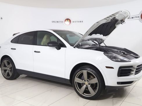Used 2020 Porsche Cayenne AWD/4WD image 25