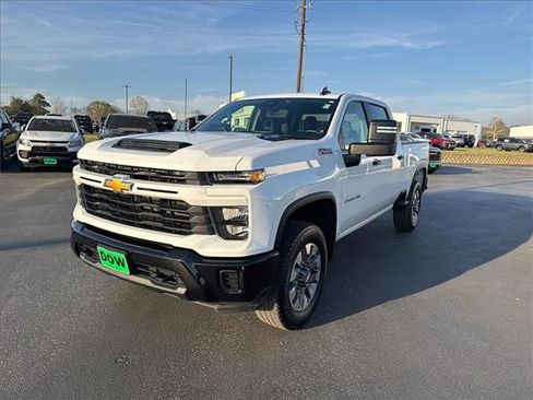 Used 2024 Chevrolet Silverado 2500 Custom w/ Custom Convenience Package image 1