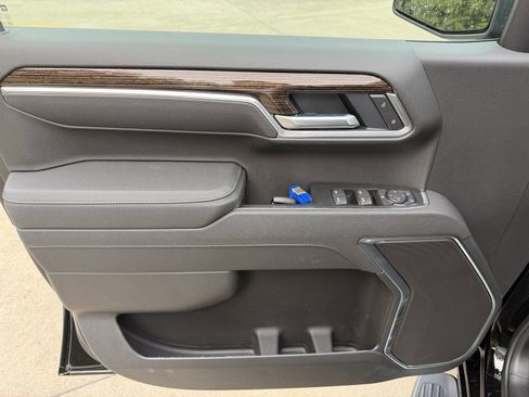 New 2026 GMC Sierra 1500 SLE AWD/4WD image 9