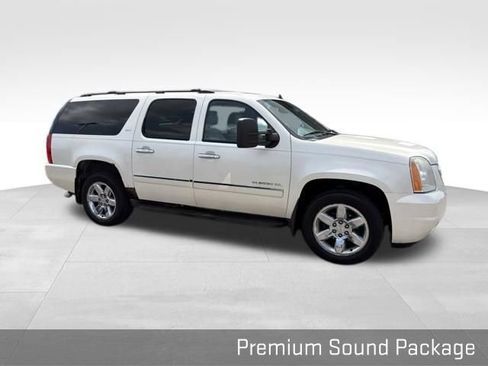 Used 2012 GMC Yukon XL SLT w/ SLT-2 Equipment Package AWD/4WD image 15