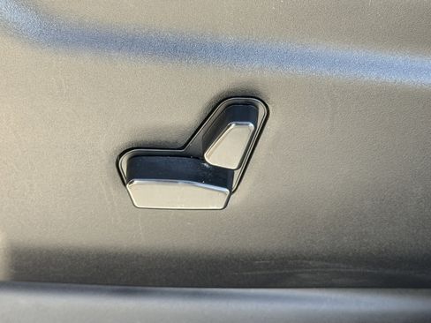 Used 2021 Jeep Grand Cherokee Laredo X image 21