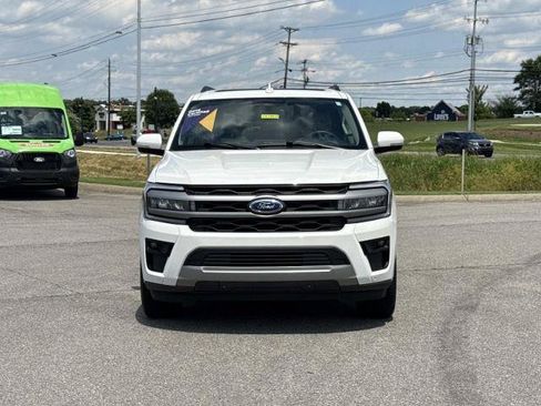 Certified 2024 Ford Expedition XLT RWD image 2