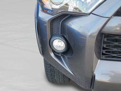 Used 2016 Toyota 4Runner SR5 image 17