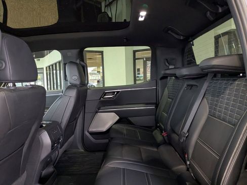 Used 2024 GMC Sierra EV Denali image 13