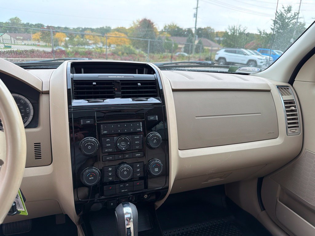 Used 2009 Ford Escape Limited AWD/4WD image 8