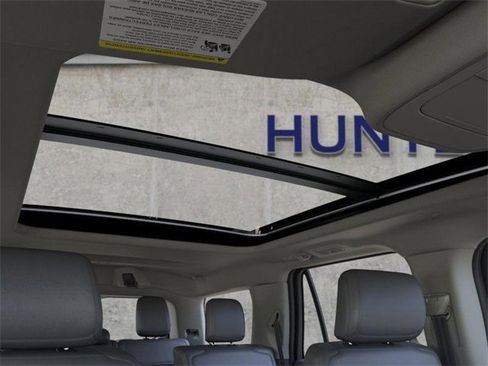 New 2026 Ford Expedition Active image 22