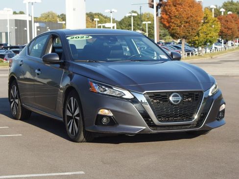 Used 2022 Nissan Altima 2.5 SL image 2