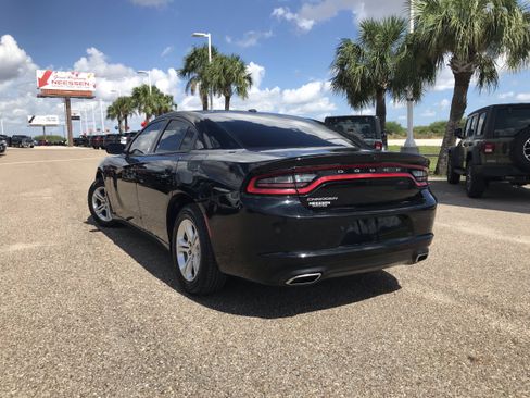Used 2022 Dodge Charger SXT image 5
