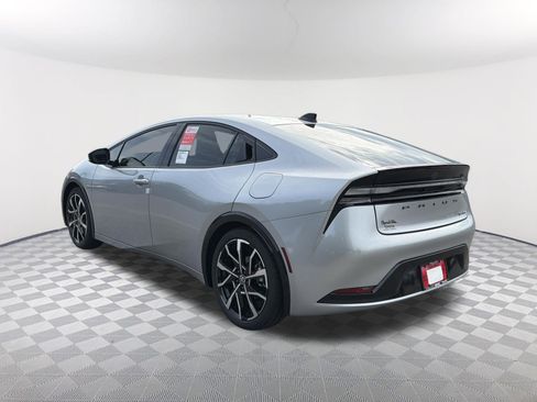 New 2026 Toyota Prius Plug-In Hybrid FWD image 5