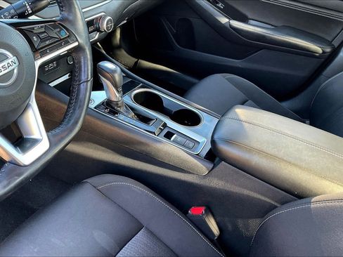 Used 2020 Nissan Altima 2.5 SV image 21