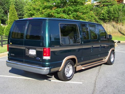 Used 2000 Ford E-150 and Econoline 150 RWD image 4