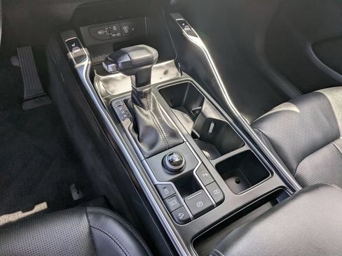Certified 2024 Kia Sorento S FWD image 27