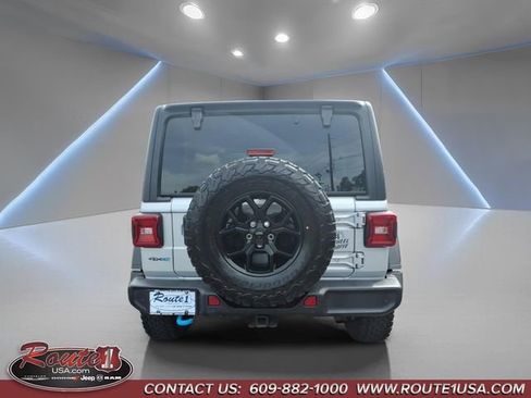 Used 2024 Jeep Wrangler Unlimited AWD/4WD image 5