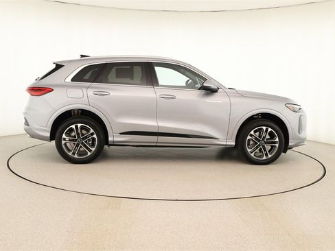 New 2025 Audi Q5 Premium Plus image 8