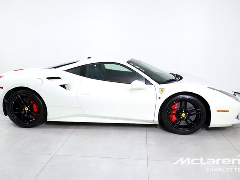 Used 2019 Ferrari 488 GTB RWD image 9