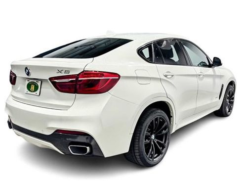 Used 2019 BMW X6 sDrive35i w/ M Sport Package image 2