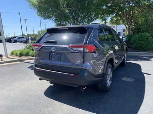 Used 2025 Toyota RAV4 LE AWD/4WD image 8