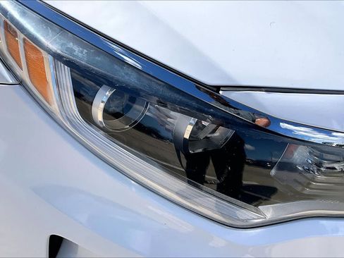 Used 2018 Kia Optima LX FWD image 25