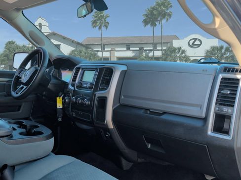 Used 2018 RAM 1500 Classic SLT image 27
