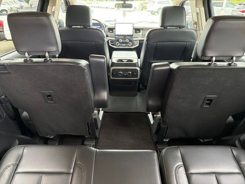 Used 2022 Ford Expedition XLT image 37