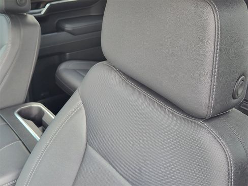 Used 2023 GMC Sierra 1500 SLT w/ SLT Convenience Package image 26