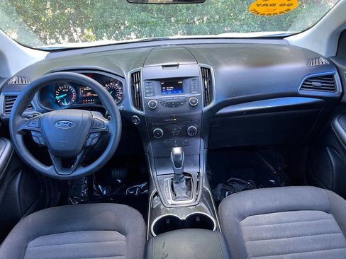 Used 2015 Ford Edge SE image 15