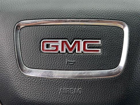 Used 2018 GMC Acadia SLE AWD/4WD image 23
