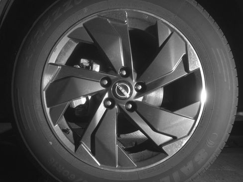 Used 2025 Nissan Rogue SV image 12