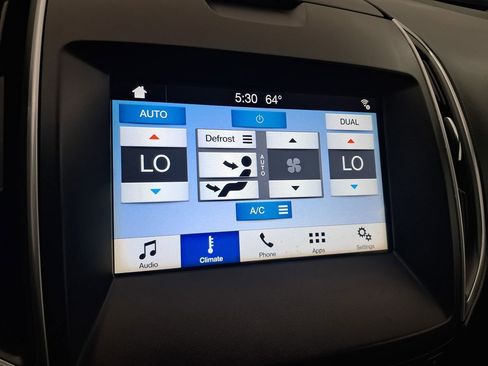 Used 2017 Ford Edge Titanium image 21