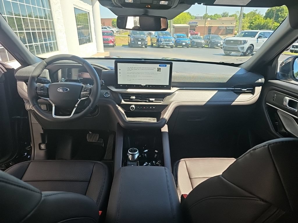 New 2026 Ford Explorer Platinum w/ LUX Leather Package AWD/4WD image 11