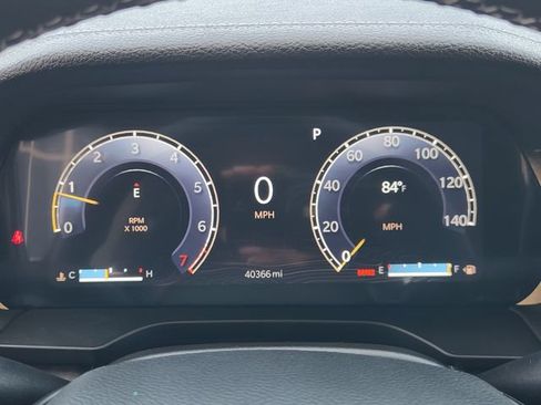 Used 2023 Jeep Grand Cherokee L Limited w/ Luxury Tech Group II AWD/4WD image 17