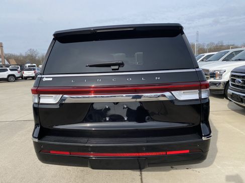 Used 2024 Lincoln Navigator L Reserve image 7