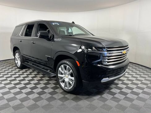 Certified 2024 Chevrolet Tahoe High Country w/ Premium Package AWD/4WD image 17