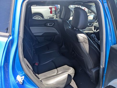 Used 2025 Jeep Compass Limited AWD/4WD image 30