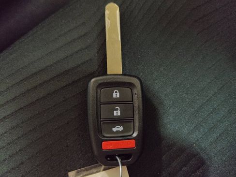 Used 2016 Honda Accord LX image 32