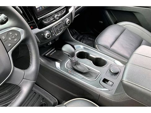 Used 2023 Chevrolet Traverse Premier w/ Redline Edition image 17