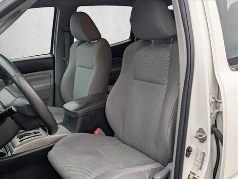 Used 2015 Toyota Tacoma 4x4 Double Cab image 16