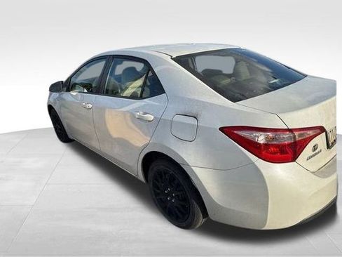 Used 2018 Toyota Corolla LE image 7