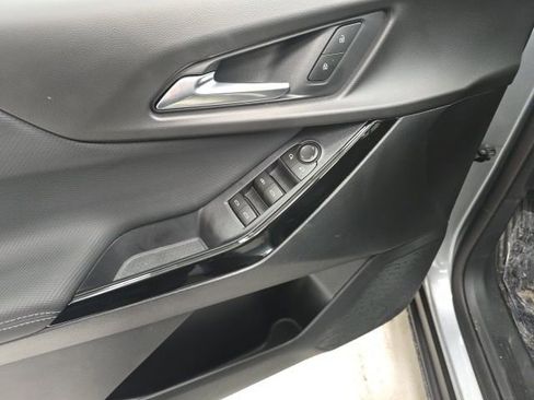 New 2026 Chevrolet Equinox LT image 18